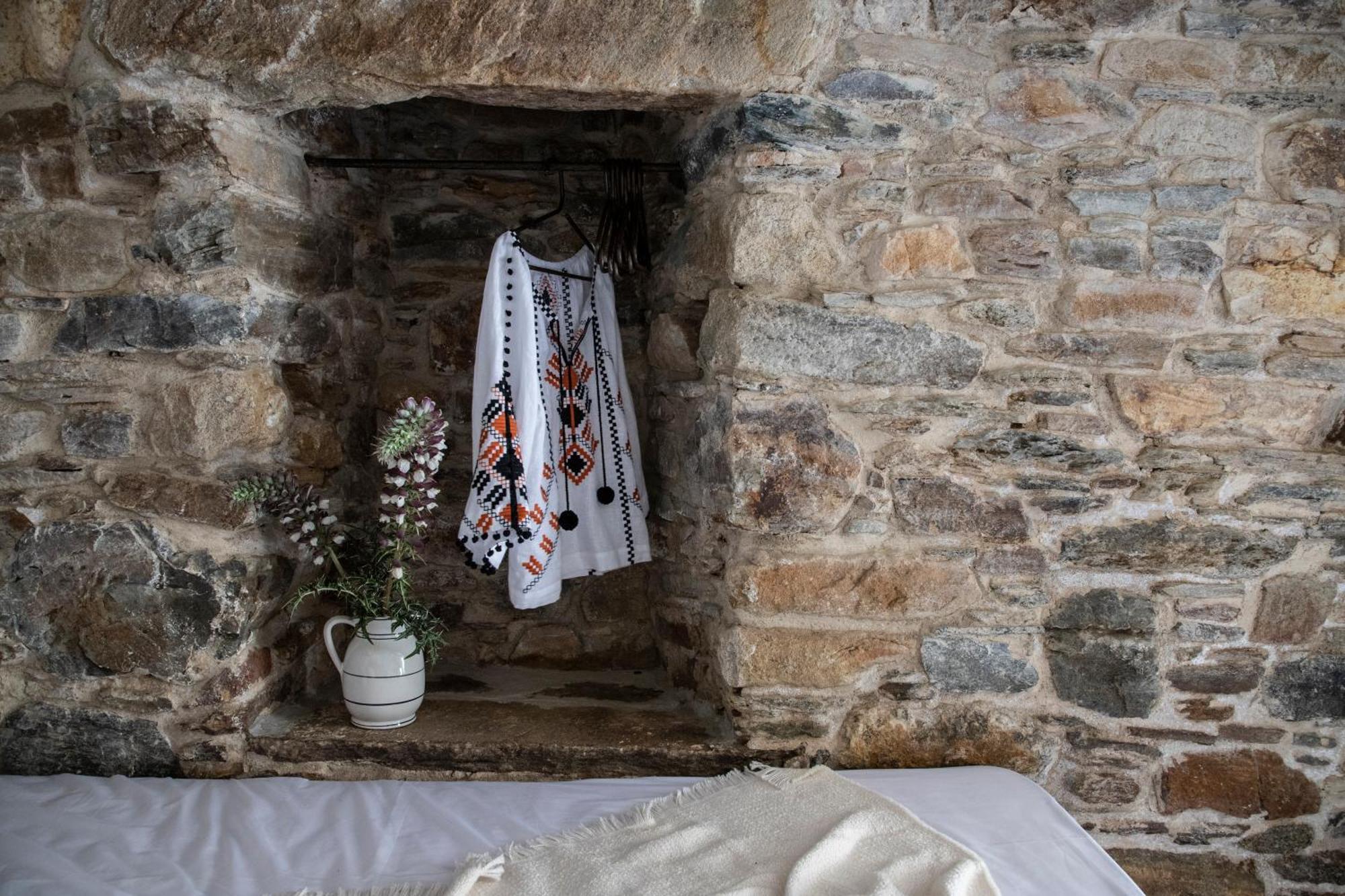 Vila Onos Eco Living Mési Pokoj fotografie